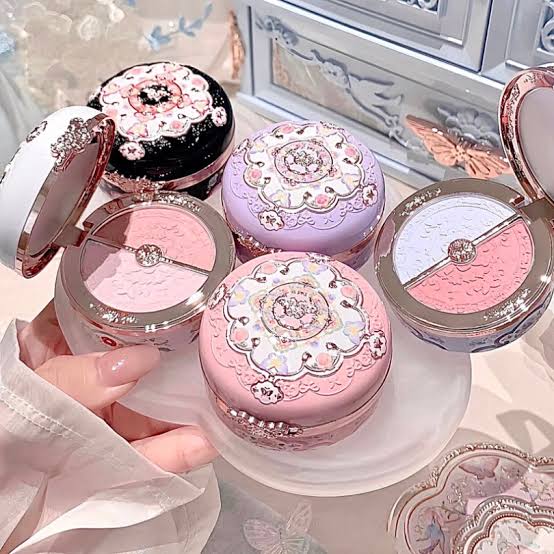 [PRE-VENTA] FLOWER KNOWS - Butterfly Cloud Collar Rouge Box Highlighting & Blush Duo Powder